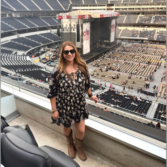 Meet your Buyer / Seller 🌿💖💖💖 - Picture 8 of 16